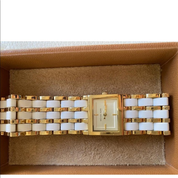 Michael Kors Watch Square Dial White and Gold - Picture 10 of 12
